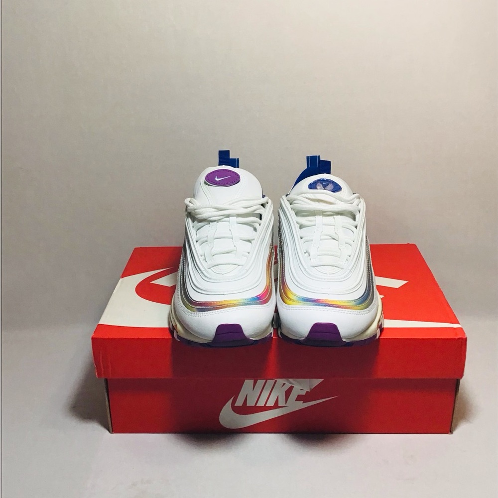 Nike Women's Air Max 97 SE - Size 6